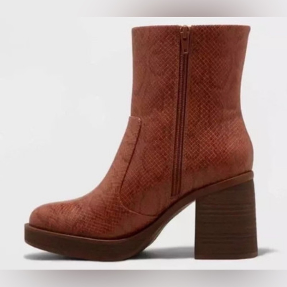 Universal Thread Jenna Platform Boots Brown Snakeskin Faux Leather 6 US